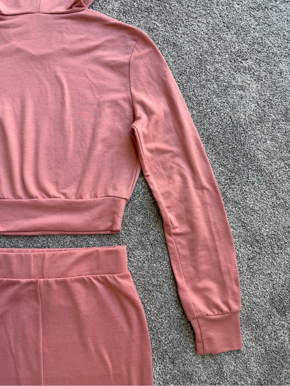Lulu's Dusty Rose Gold Pink Cropped Hooded Sweatshirt & Midi Skirt Set Size XS - Picture 13 of 15